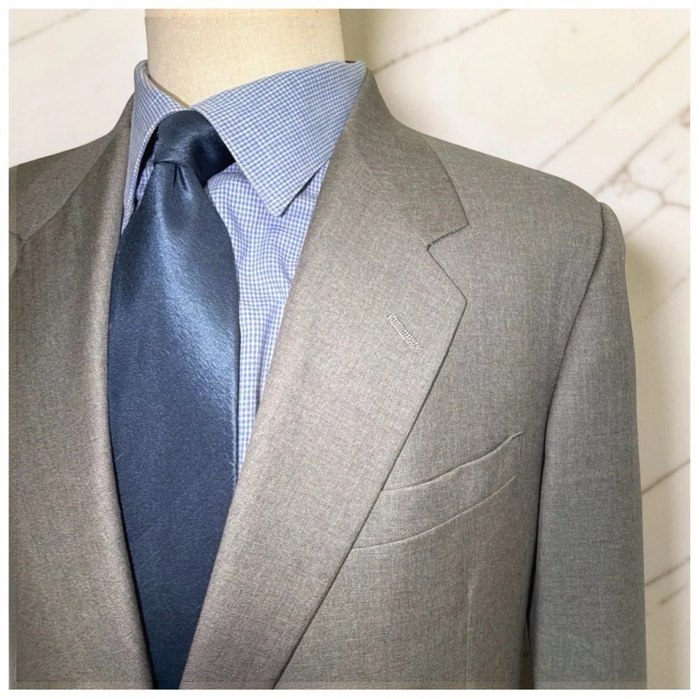 Tom James Royal Classic Gray Suit | 2-Piece | Hand Tailored | Executive Business
